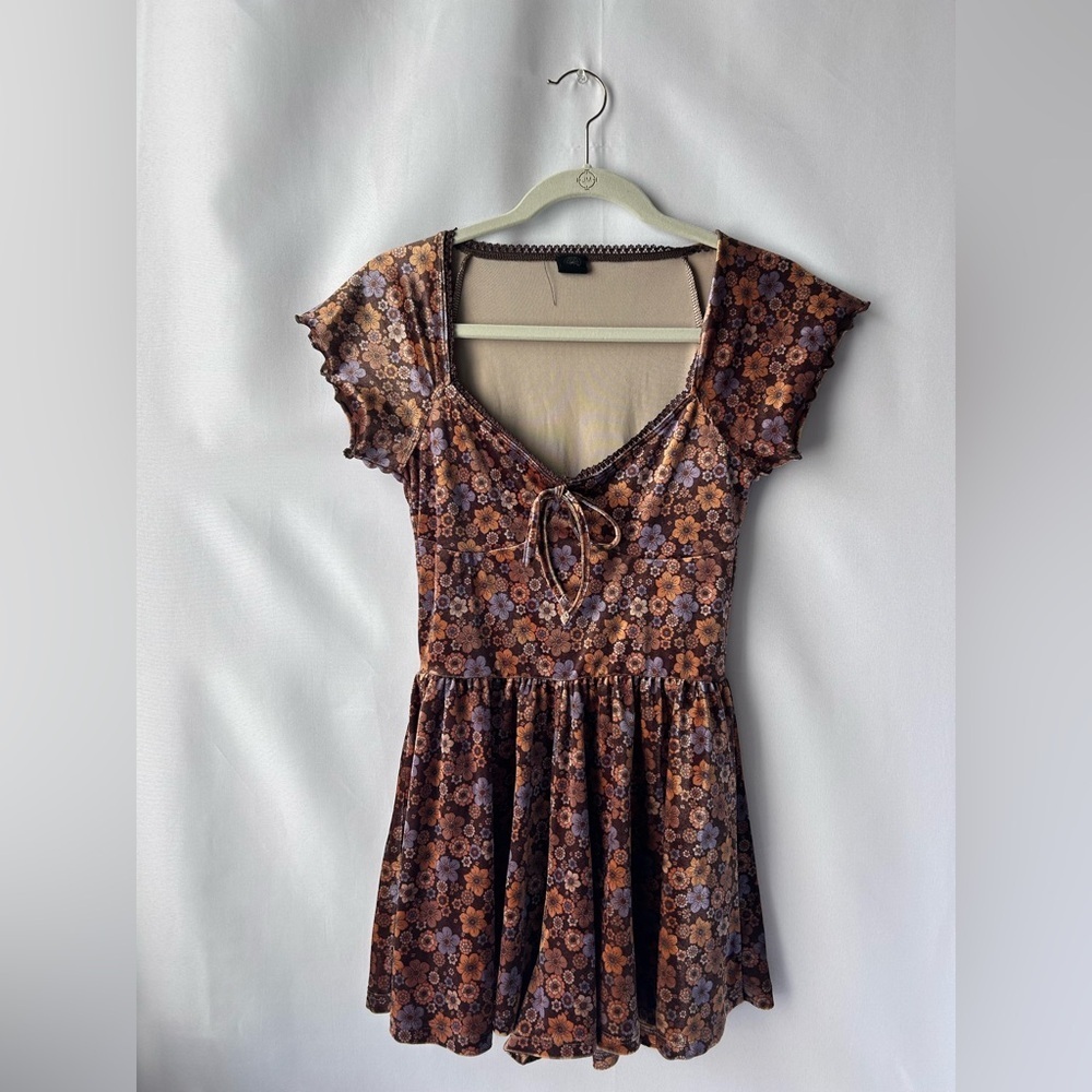 Urban Outfitters Floral Velvet Milly romper - Picture 5 of 7